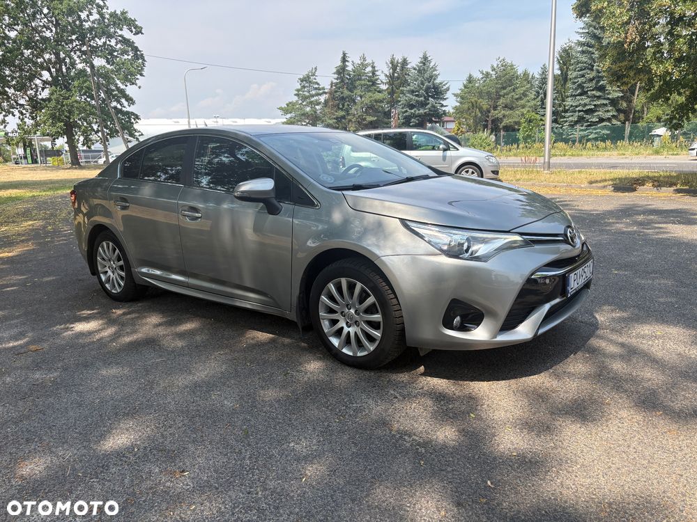 Toyota Avensis 1.8 Premium EU5 - 8