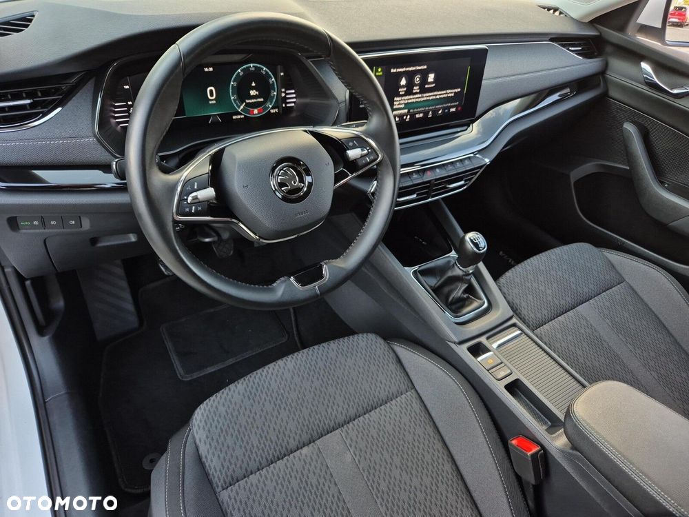 Skoda Octavia 1.5 TSI ACT Style - 9