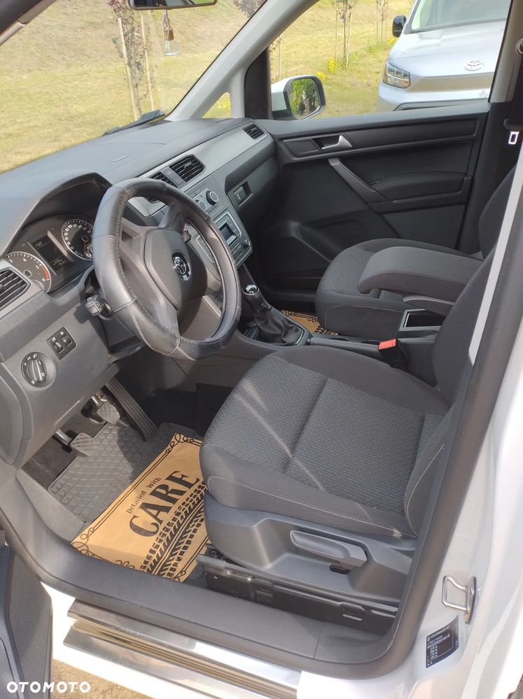 Volkswagen Caddy - 10