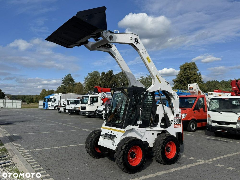 Bobcat S300 Joystick Mini Ładowarka Waga 3692kg - 4