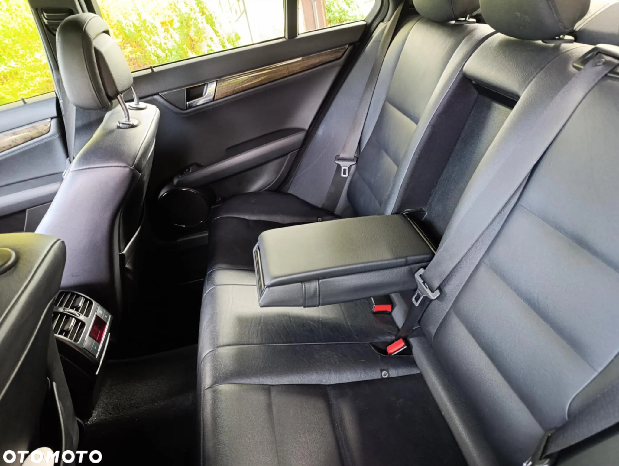 Mercedes-Benz Klasa C 350 Avantgarde - 14