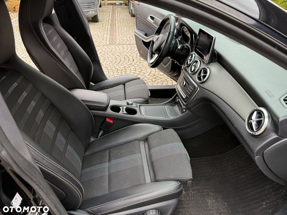 Mercedes-Benz CLA - 30