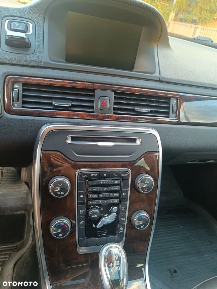 Volvo XC 70 T6 AWD Geartronic Momentum - 16
