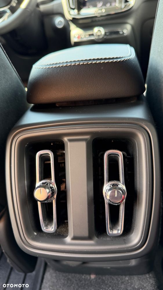 Volvo XC 40 B4 B R-Design - 15