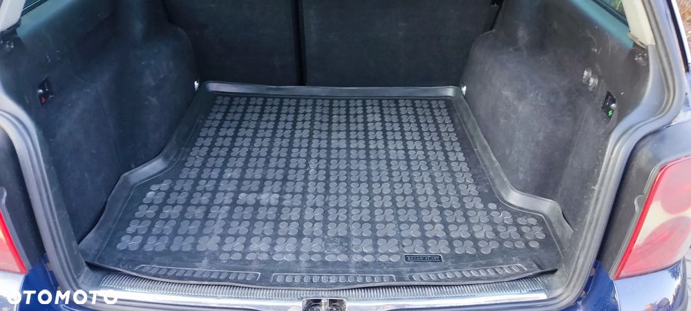 Volkswagen Passat 1.6 Basis - 29