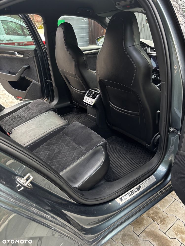Skoda Superb 2.0 TSI 4x4 Sportline DSG - 12