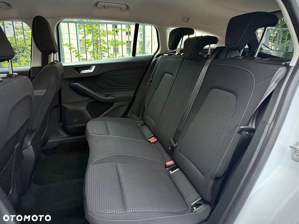 Ford Focus 2.0 EcoBlue Titanium Business - 31