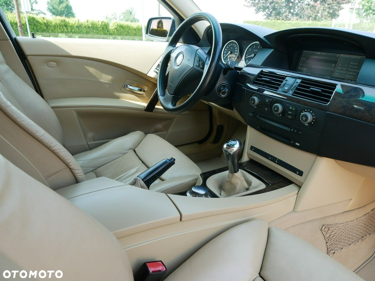 BMW Seria 5 525i - 6