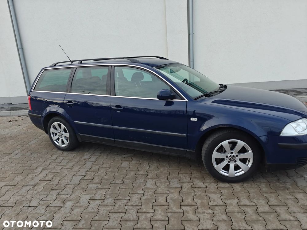 Volkswagen Passat 1.9 TDI Basis - 2