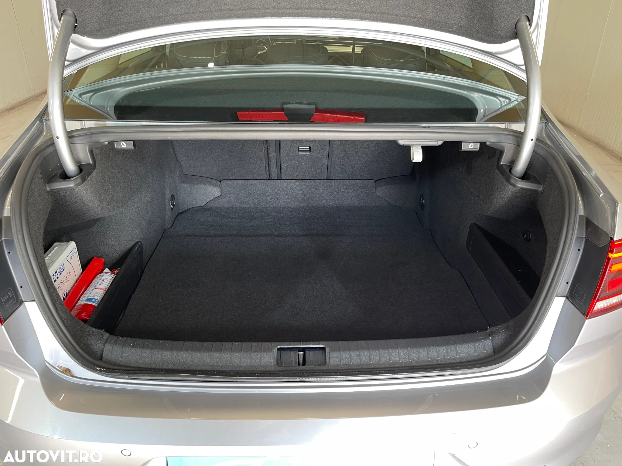 Volkswagen Passat 2.0 TDI DSG Highline - 11