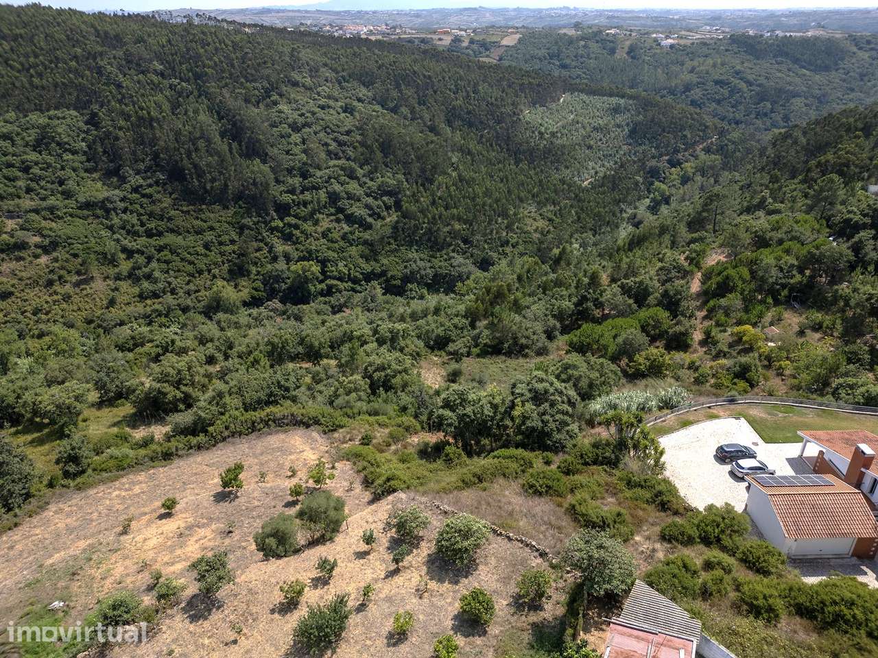 Terreno Misto, Longo da Vila - Grande imagem: 3/14