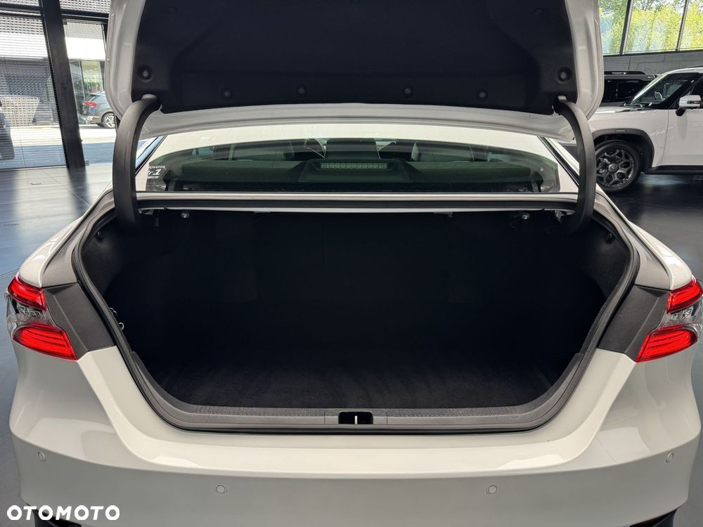 Toyota Camry 2.5 Hybrid Executive CVT - 19