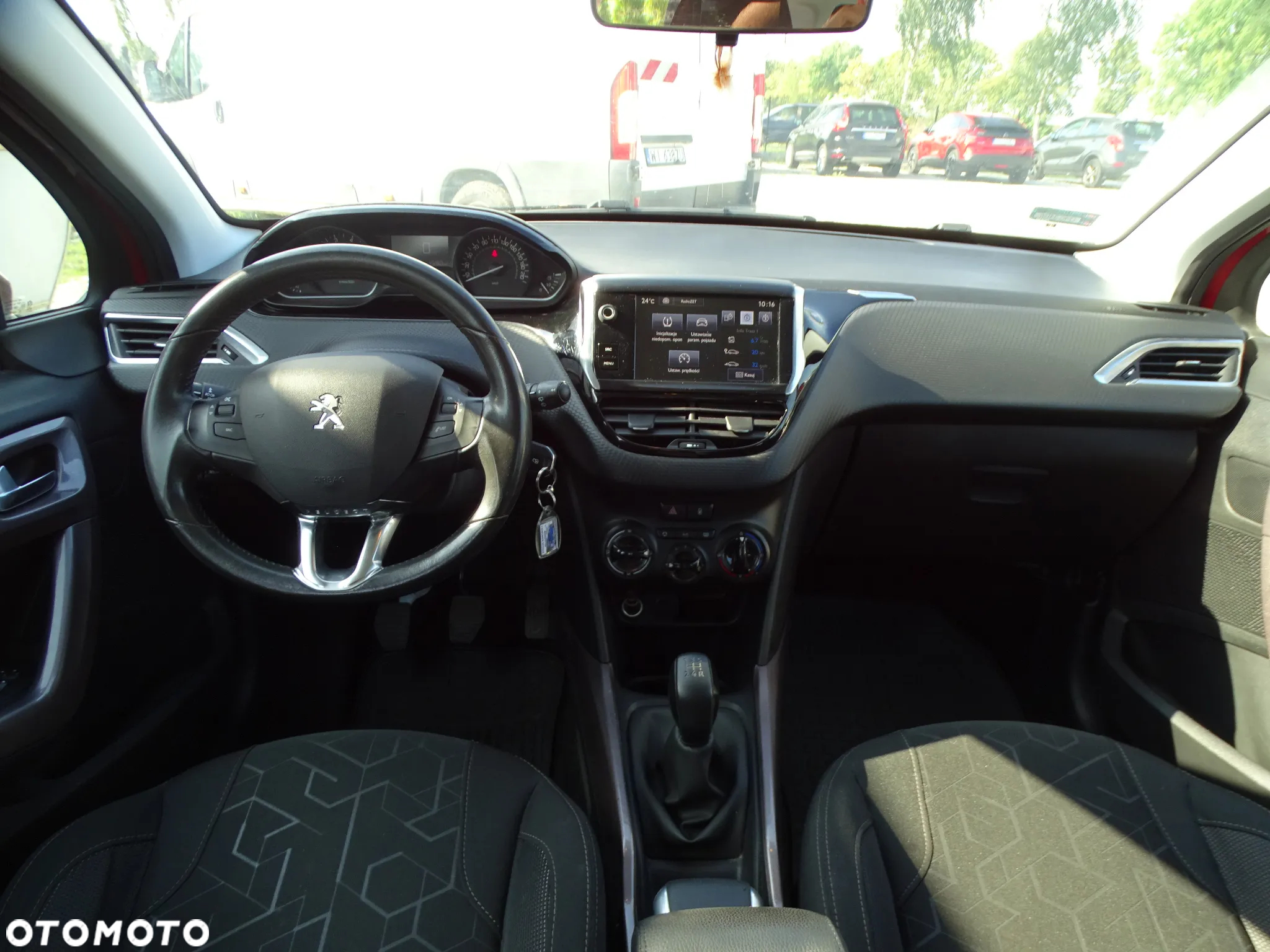 Peugeot 2008 1.2 Pure Tech Allure S&S - 8