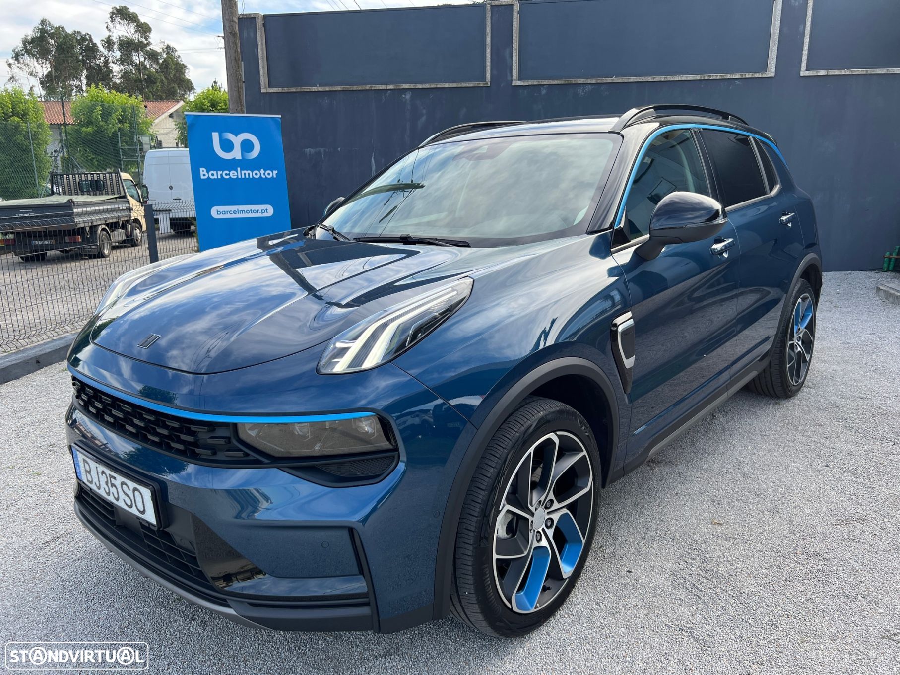 Lynk & Co 01 - 1