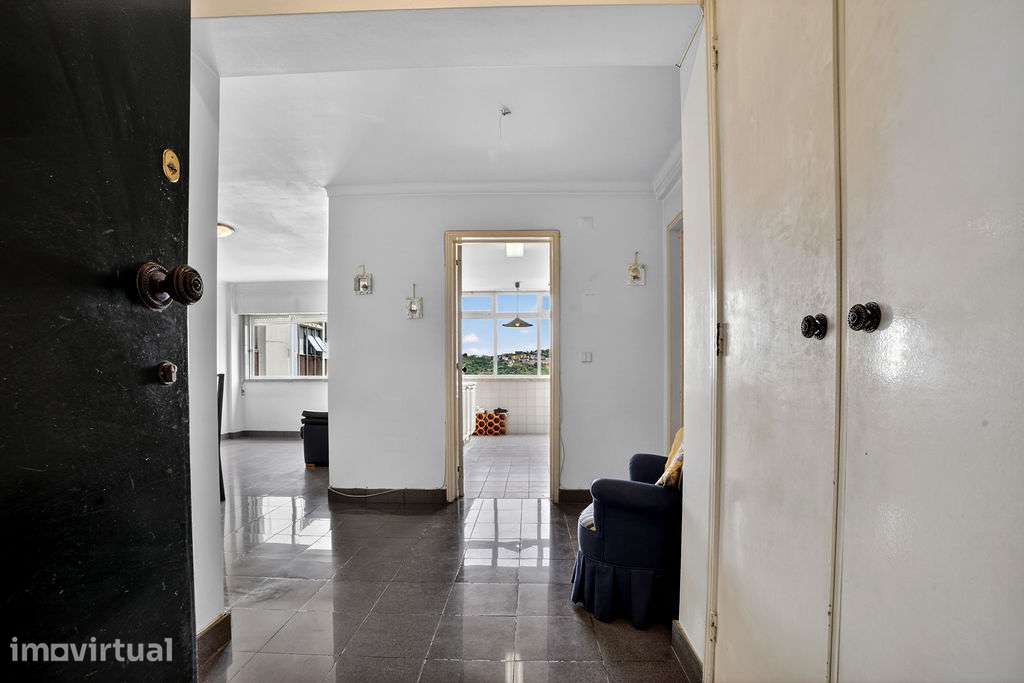 Apartamento T2 em Santo António Cavaleiros - Grande imagem: 3/36