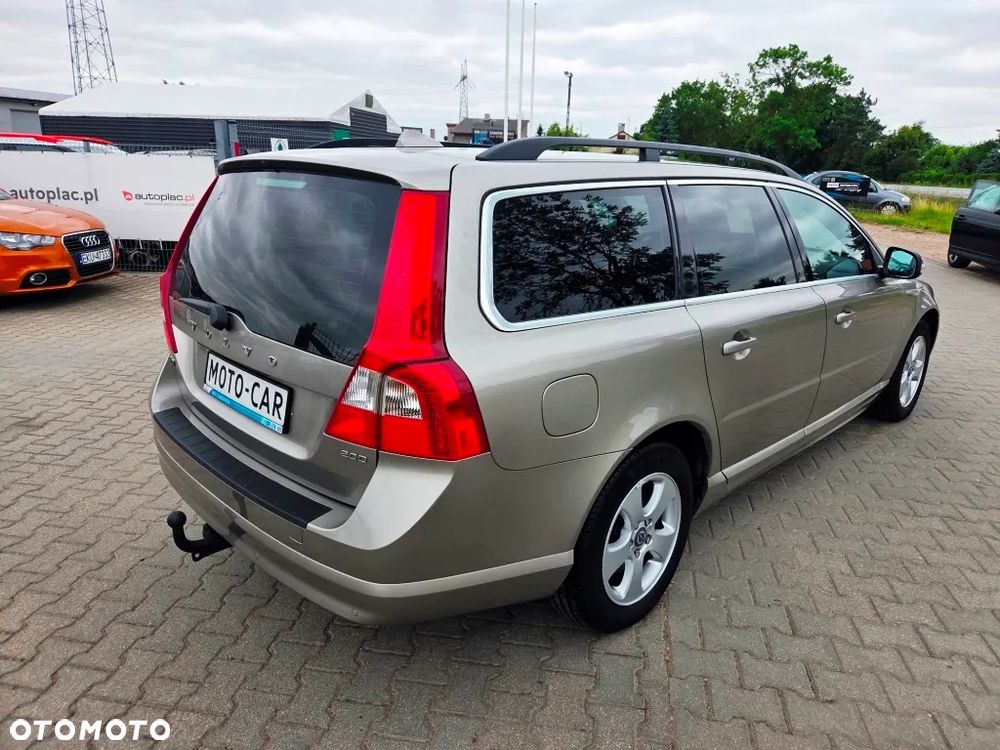 Volvo V70 2.0D Momentum - 9