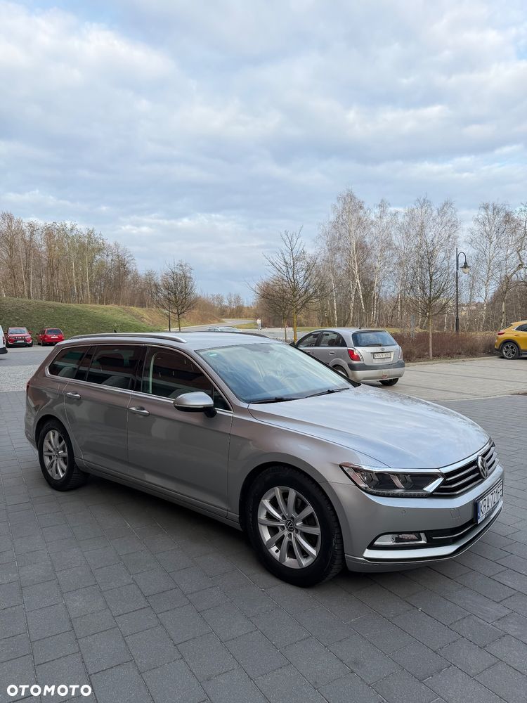 Volkswagen Passat - 15