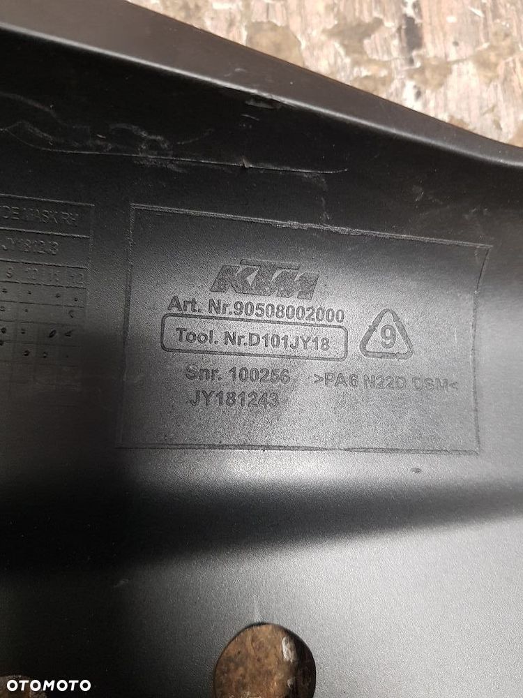 Owiewka KTM RC 390 90508002000 - 8