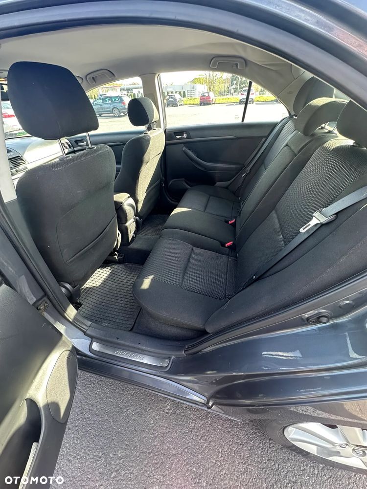 Toyota Avensis 2.0 D-4D Sol - 15