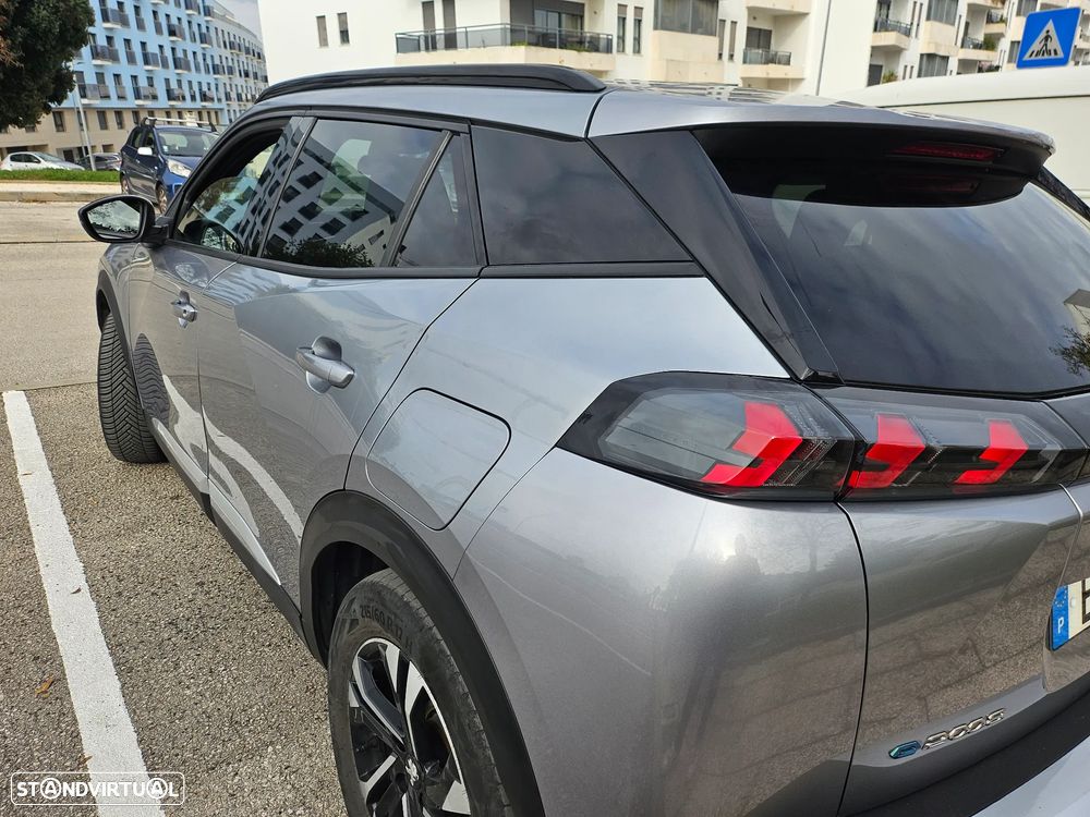 Peugeot e-2008 Allure - 6
