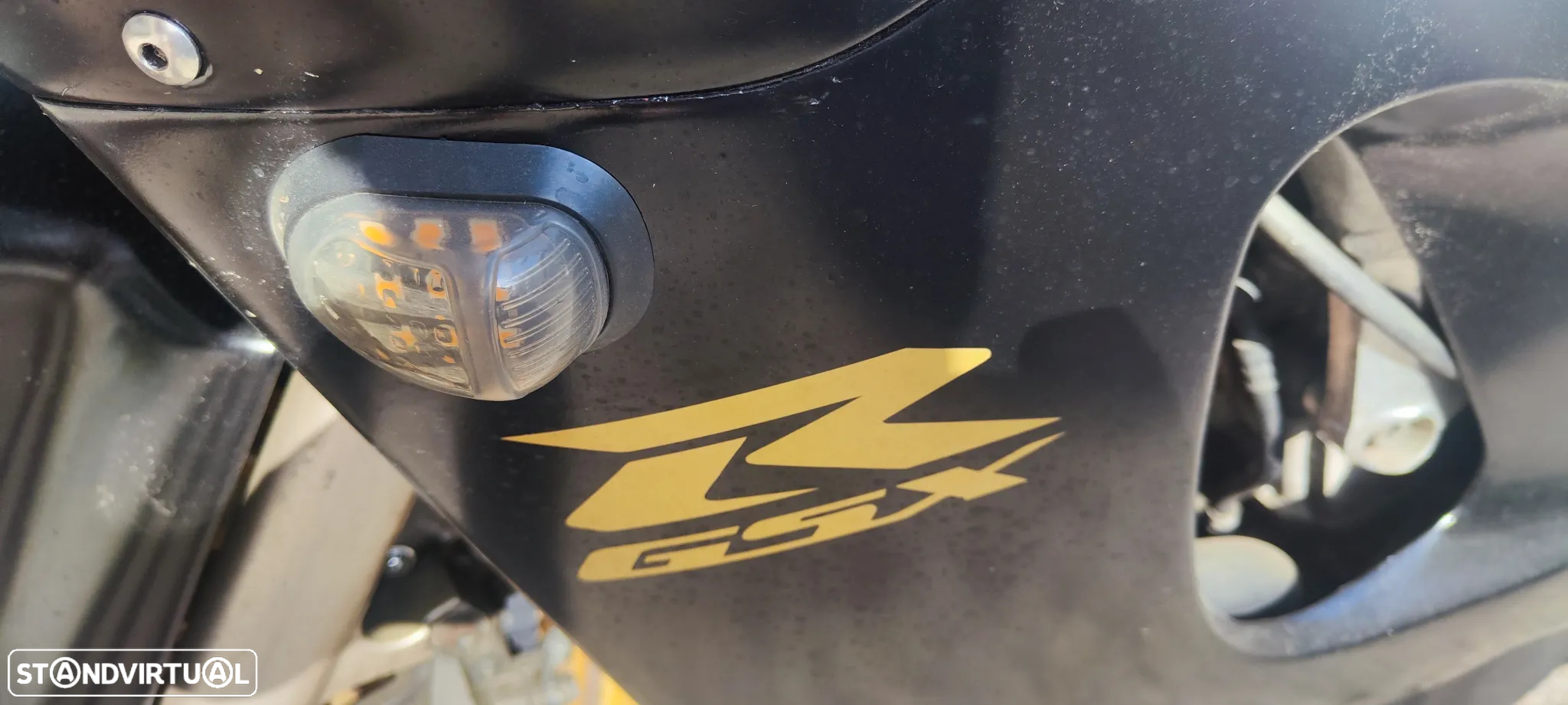 Suzuki GSX-R - 24