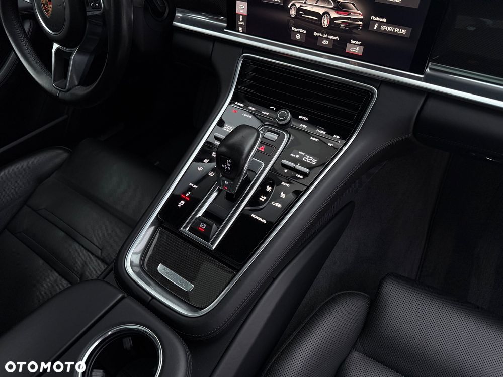 Porsche Panamera Turbo - 27