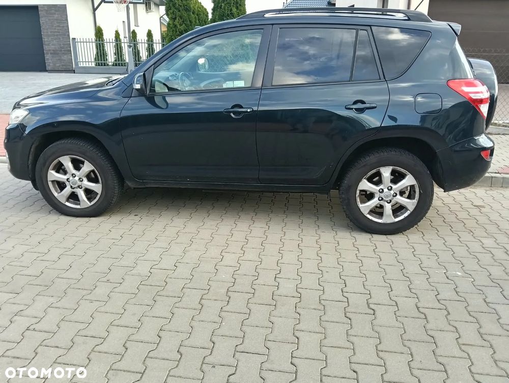 Toyota Rav4 2010 photo 2