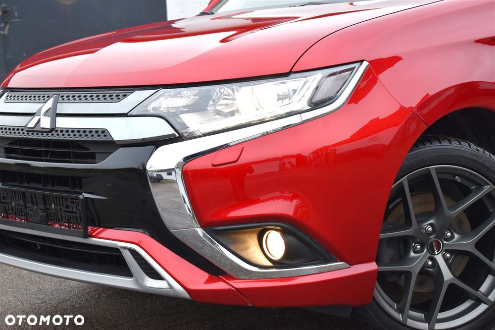 Mitsubishi Outlander Intense + - 8