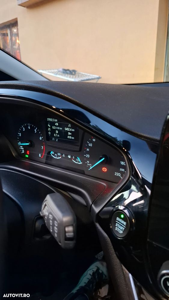 Ford Fiesta 1.0 EcoBoost Titanium - 27