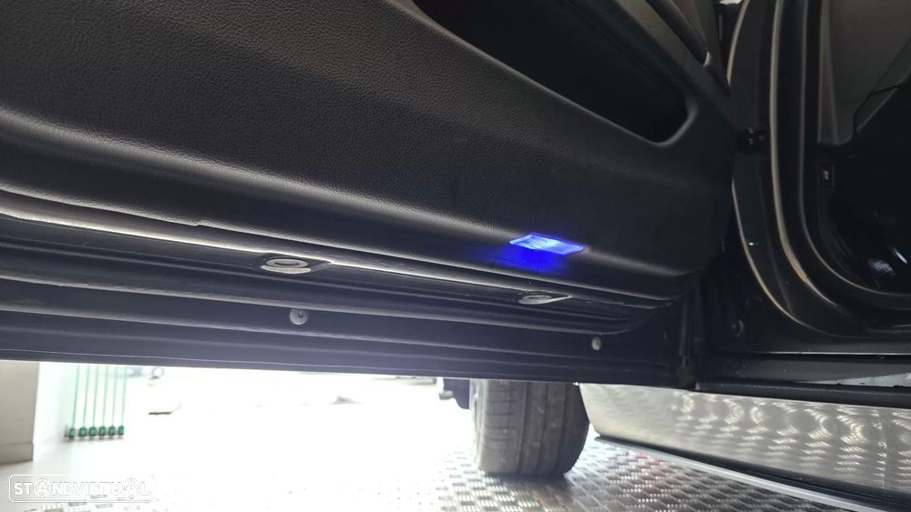 BMW 520 d Pack M - 38