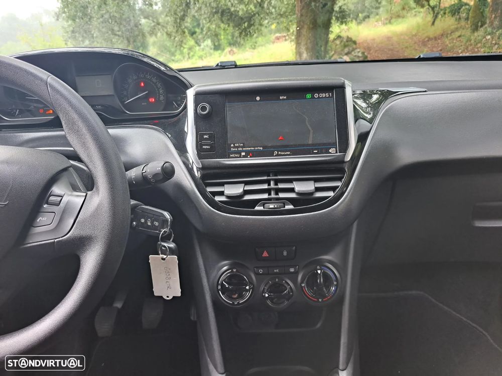 Peugeot 208 BlueHDi 100 Active Pack - 19