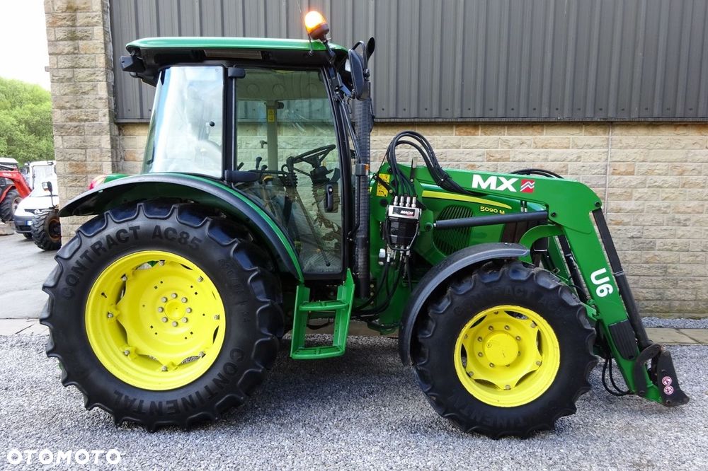 John Deere 5090M - 3