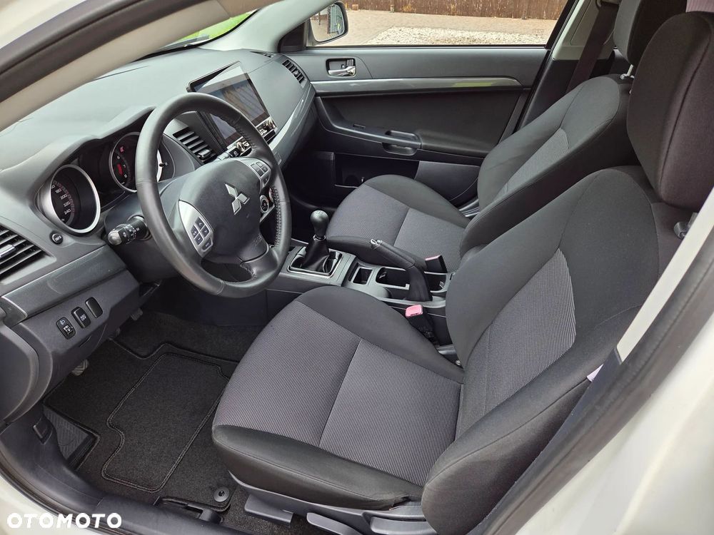 Mitsubishi Lancer - 14
