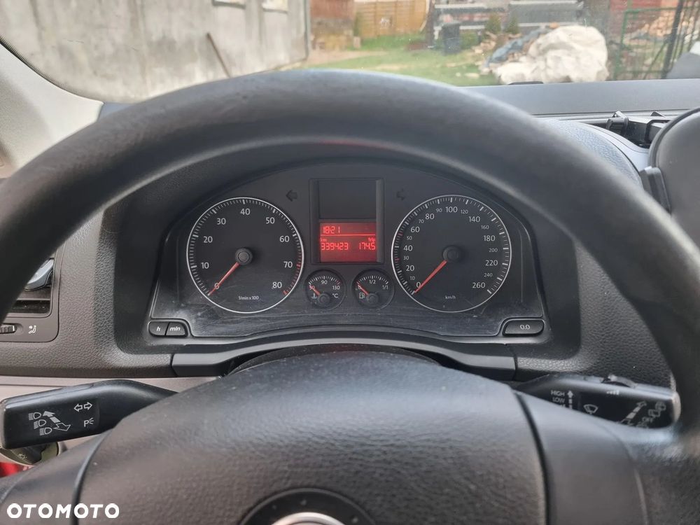 Volkswagen Golf 1.6 Comfortline - 6