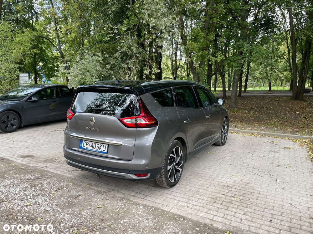 Renault Grand Scenic - 17