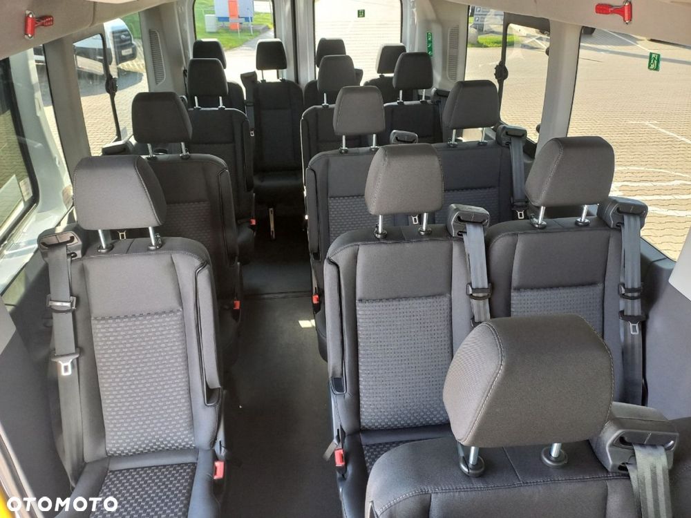 Ford Transit autobus - 16