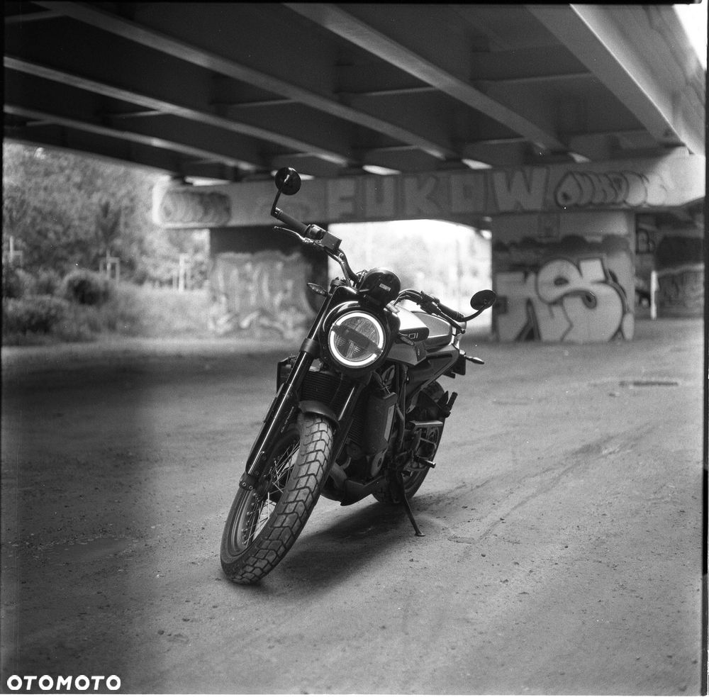 Husqvarna Svartpilen - 3