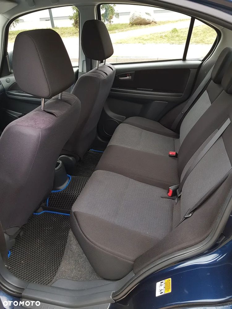 Suzuki SX4 1.6 VVT Comfort - 11