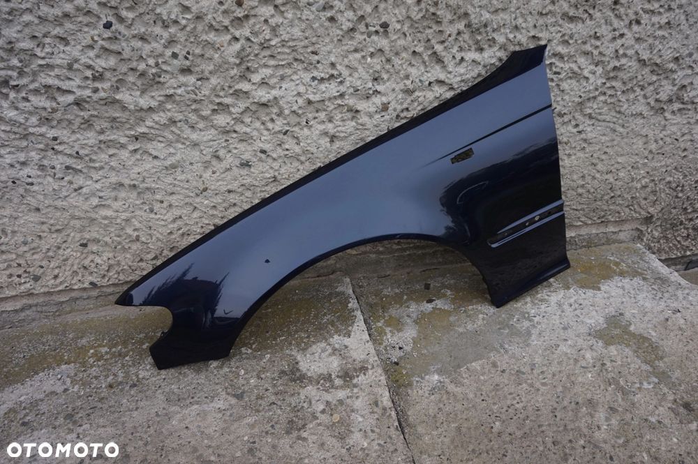 BŁOTNIK LEWY BMW E46 LIFT 01/05r 317 STAHLBLAU
