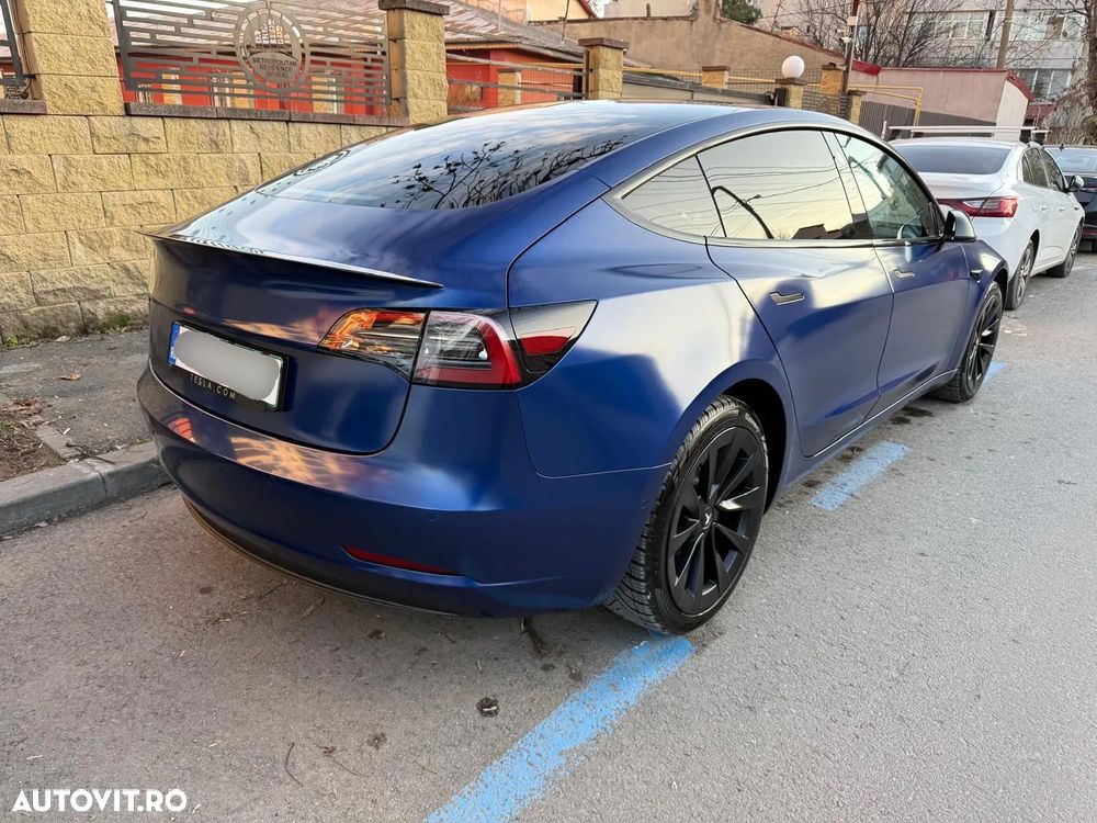 Tesla Model 3 - 14