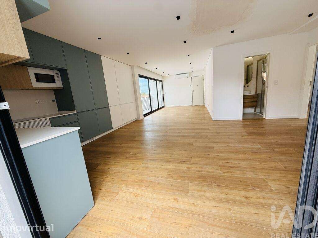 Apartamento T2 em Alcabideche de 105,00 m2 - Grande imagem: 2/16