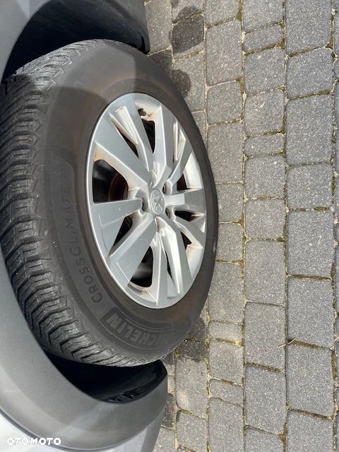 Peugeot 3008 1.5 BlueHDi Active S&S EAT8 - 27