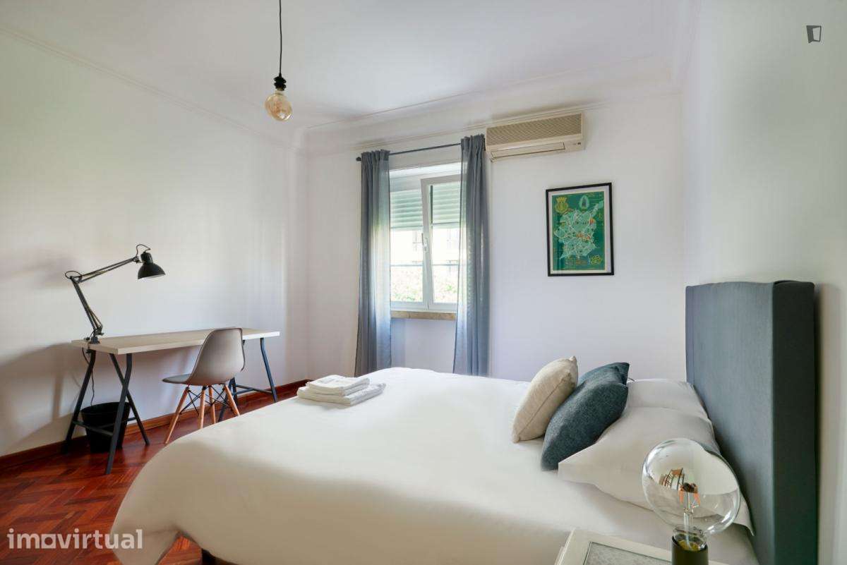 Quarto - localizado em São Sebastião Lisbon - Grande imagem: 4/45