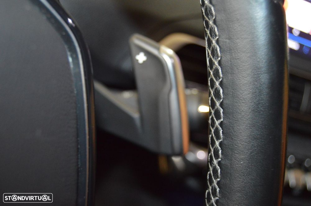 Peugeot 5008 1.2 PureTech Allure EAT6 - 38