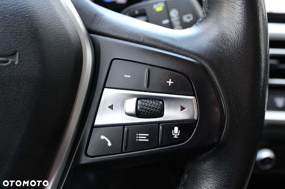BMW Seria 3 - 29