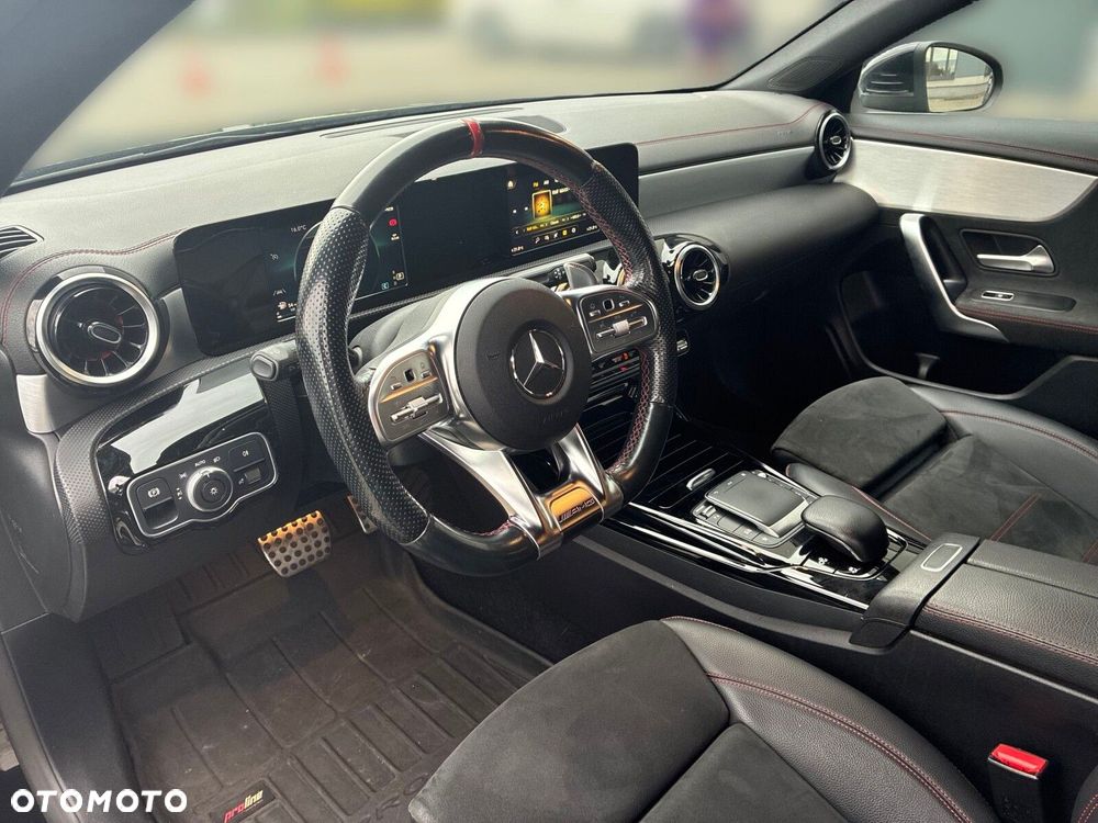 Mercedes-Benz CLA - 10