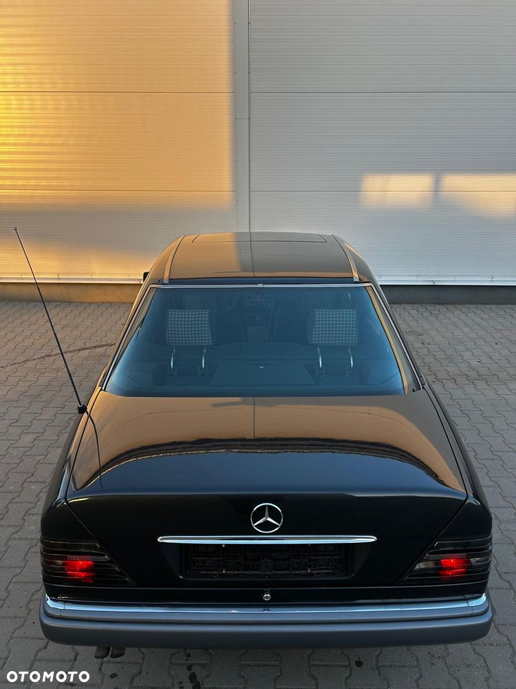 Mercedes-Benz W124 (1984-1993) - 13