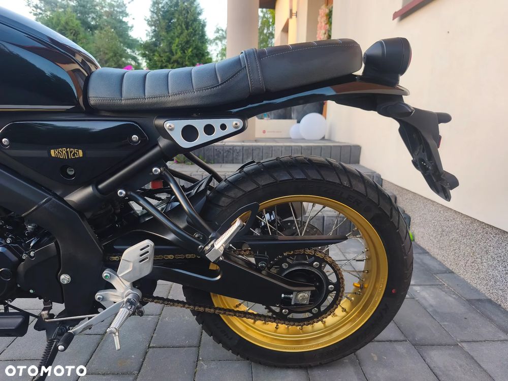 Yamaha XSR - 15