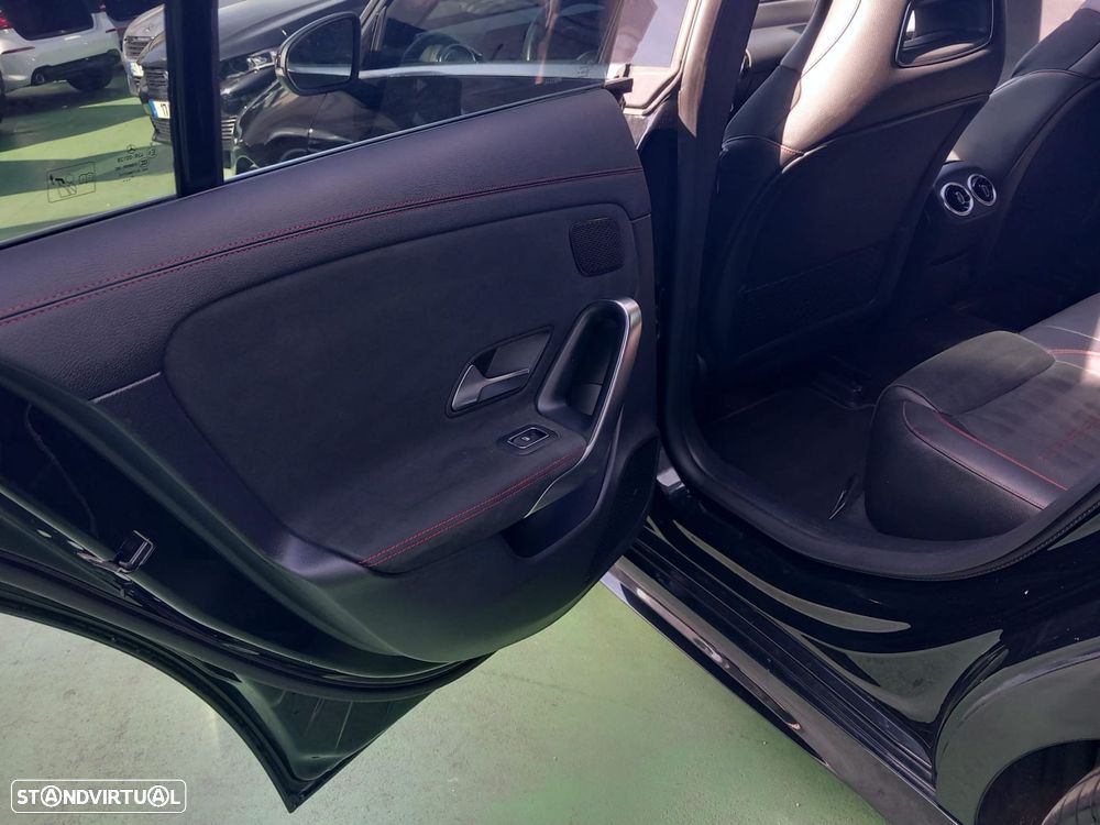 Mercedes-Benz CLA 180 d Shooting Brake AMG Line Aut. - 24