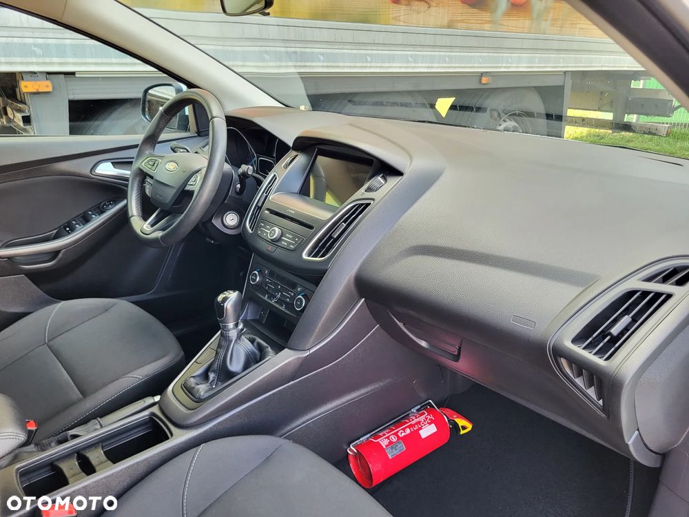 Ford Focus 1.0 EcoBoost Trend Edition Business - 31